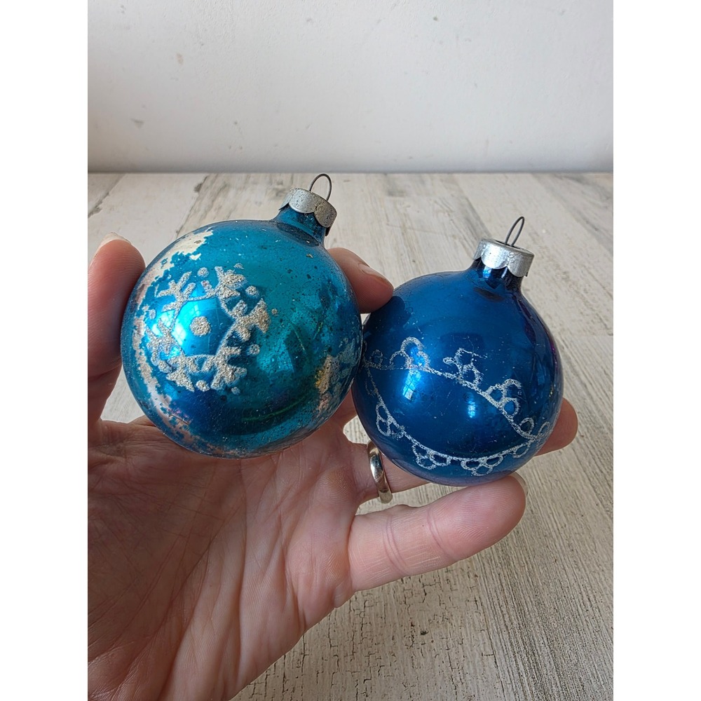 Vintage blue stencil snowflake glass ornament set Xmas tree